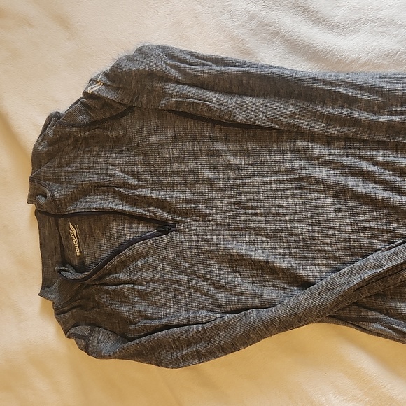 Saucony lightweight 1/4 zip grey small - Picture 1 of 3
